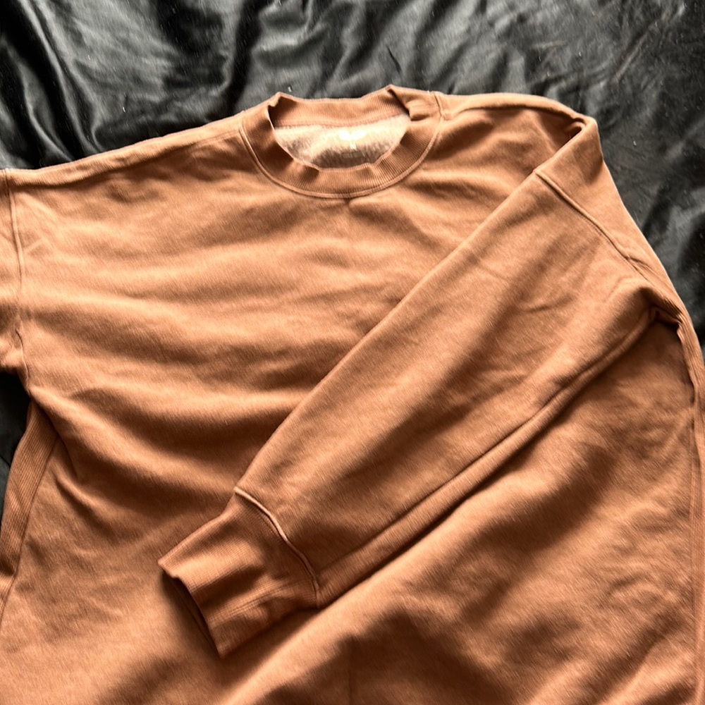 medium crew neck